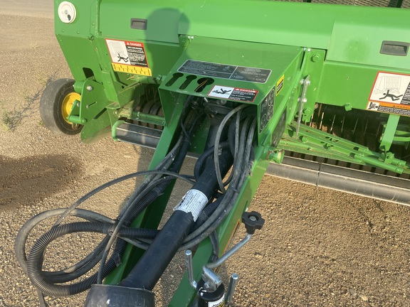 2017 John Deere 569 Baler/Round