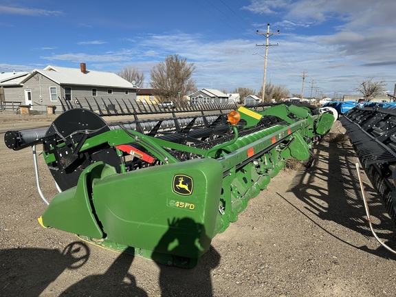 2017 John Deere 645FD Header Combine