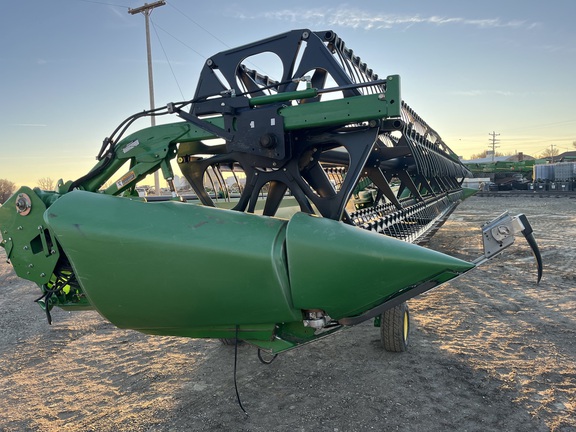 2010 John Deere 640D Header Combine