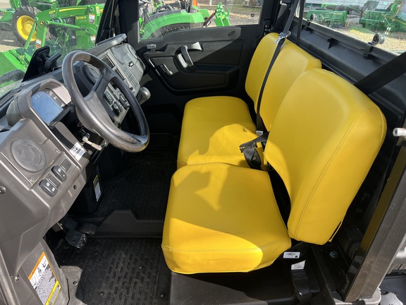 2022 John Deere XUV 835M ATV