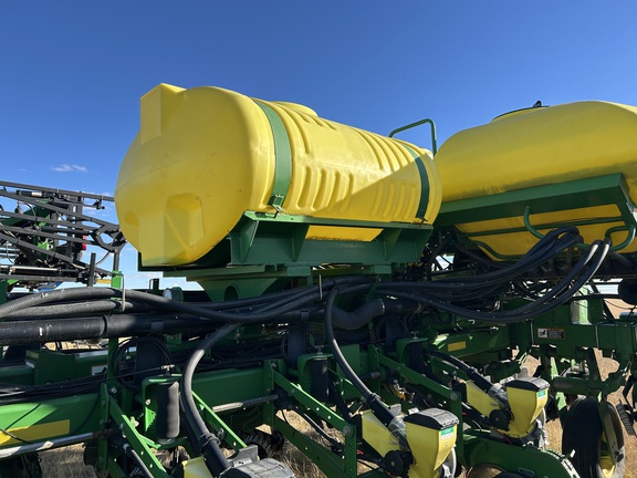 2003 John Deere 1770NT CCS Planter