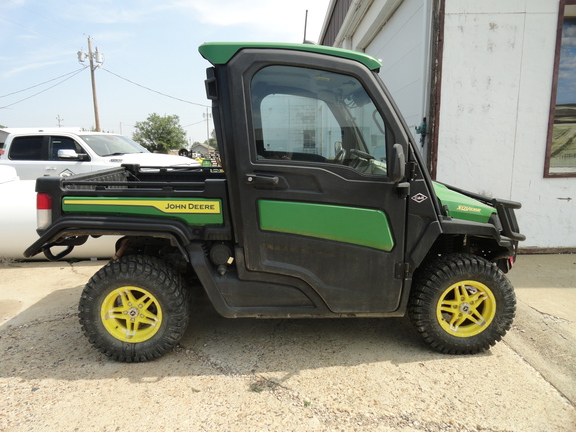 2022 John Deere XUV 835R ATV