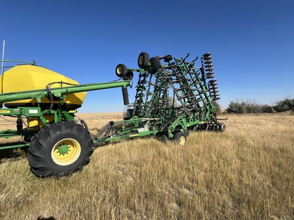 2006 John Deere 1835 Air Seeder