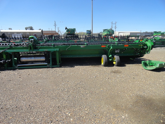 2020 John Deere 740D Header Combine