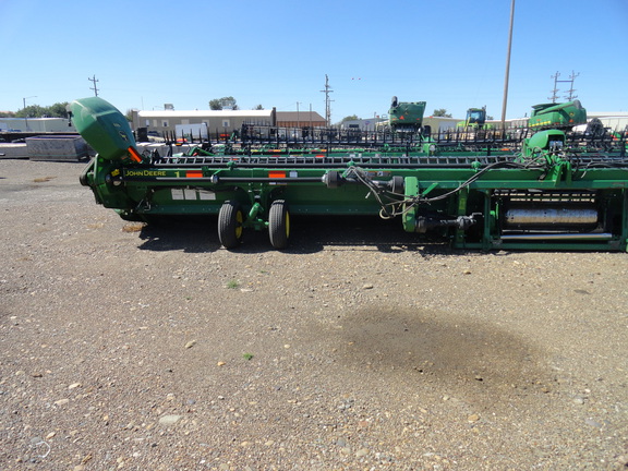 2020 John Deere 740D Header Combine