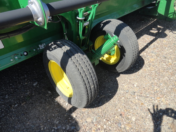 2020 John Deere 740D Header Combine