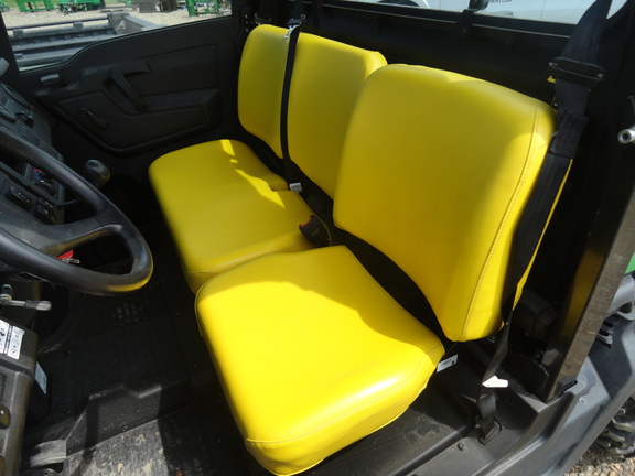 2022 John Deere XUV 835M ATV