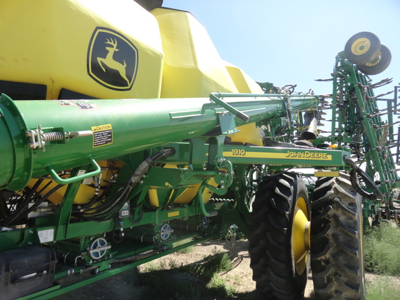 2017 John Deere 1830 Air Seeder