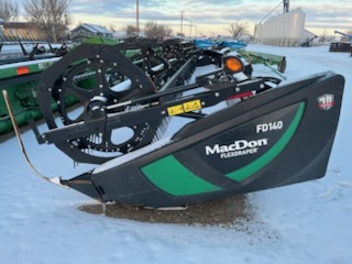 2019 MacDon FD140 Header Combine