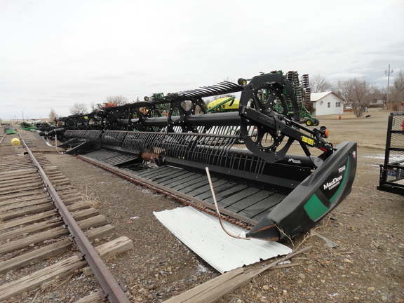 2019 MacDon FD140 Header Combine