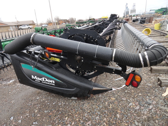 2014 MacDon FD75-40 Header Combine