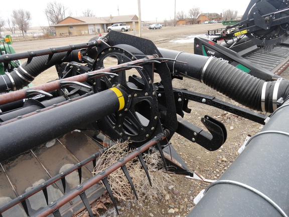 2014 MacDon FD75-40 Header Combine
