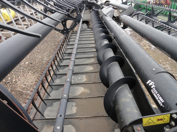 2014 MacDon FD75-40 Header Combine