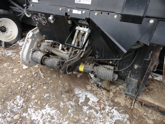 2014 MacDon FD75-40 Header Combine