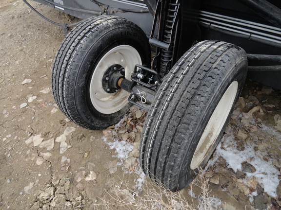 2014 MacDon FD75-40 Header Combine