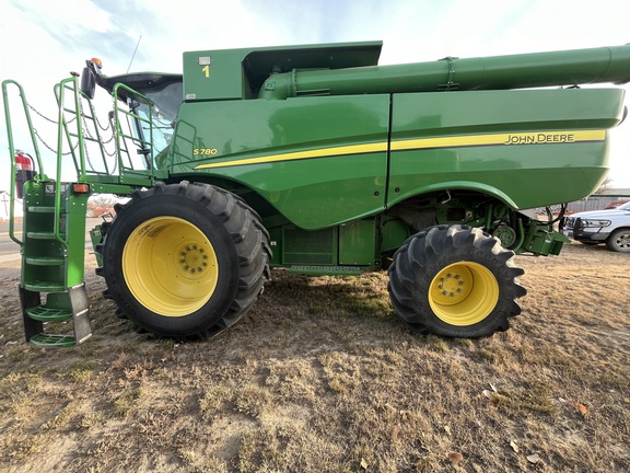 2018 John Deere S780 Combine