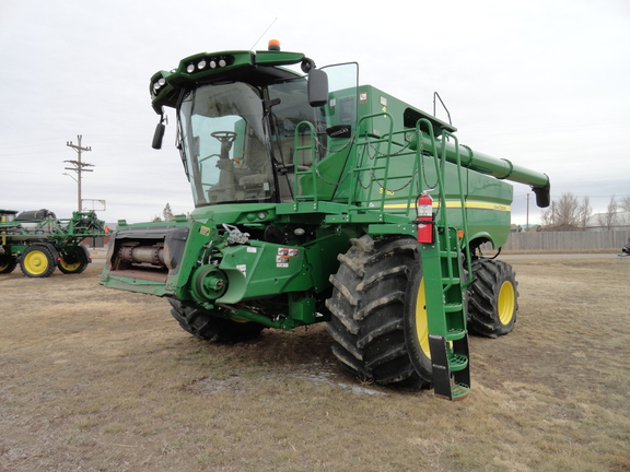 2018 John Deere S780 Combine