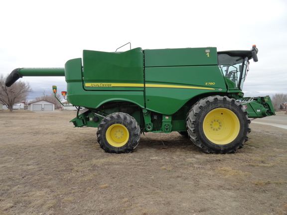 2018 John Deere S780 Combine