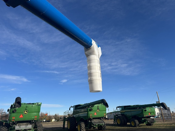 2014 Brandt 1070 Grain Auger