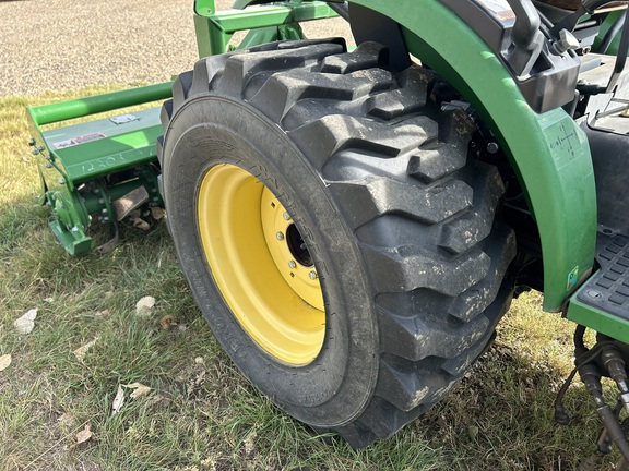 2012 John Deere 2720 CUT Tractor Compact
