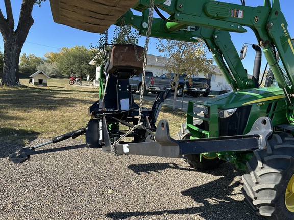 2012 John Deere 2720 CUT Tractor Compact