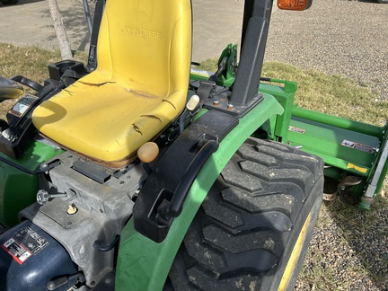 2012 John Deere 2720 CUT Tractor Compact