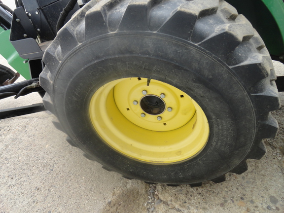 2012 John Deere 2720 CUT Tractor Compact