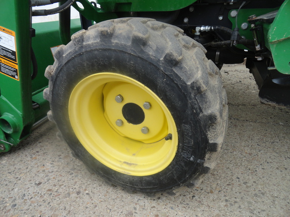 2012 John Deere 2720 CUT Tractor Compact