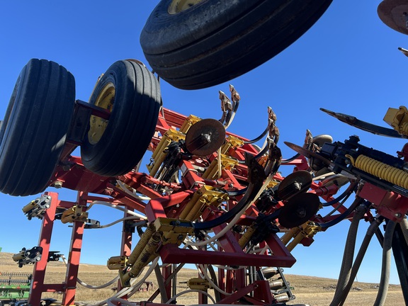 2005 Bourgault 5710 Air Seeder