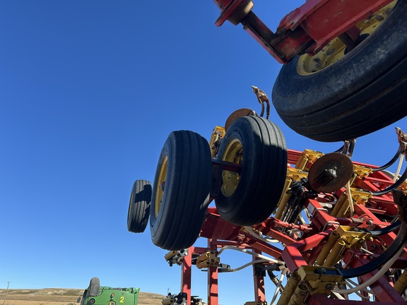 2005 Bourgault 5710 Air Seeder