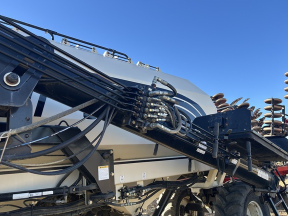 2005 Bourgault 5710 Air Seeder