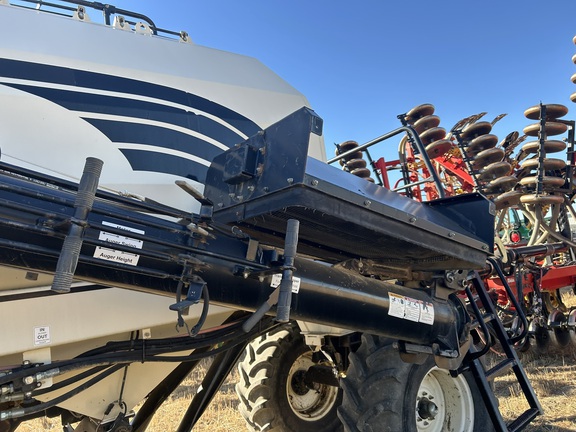 2005 Bourgault 5710 Air Seeder