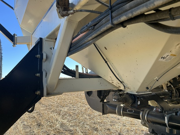 2005 Bourgault 5710 Air Seeder