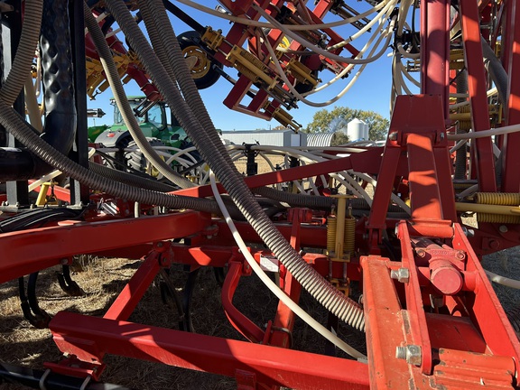 2005 Bourgault 5710 Air Seeder