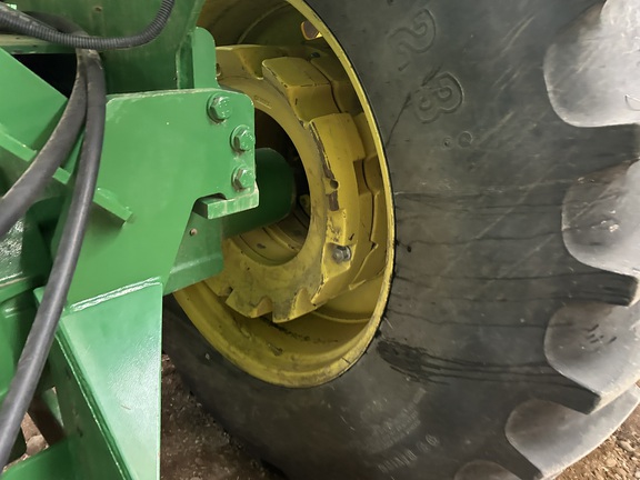 1996 John Deere 8570 Tractor 4WD