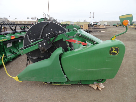 2019 John Deere 745FD Header Combine