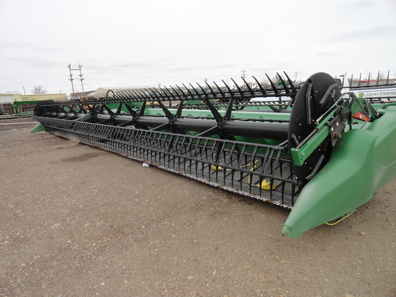 2019 John Deere 745FD Header Combine
