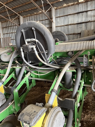 2012 John Deere 1770NT CCS Planter