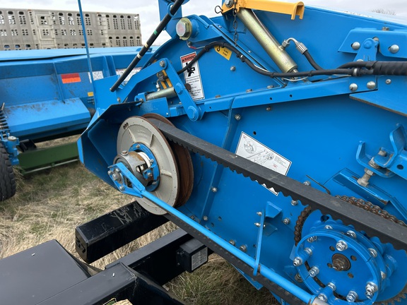 2014 Shelbourne XCV36 Header Combine