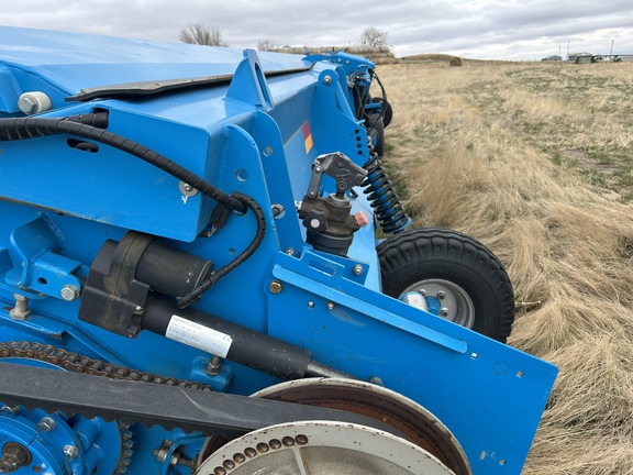 2014 Shelbourne XCV36 Header Combine