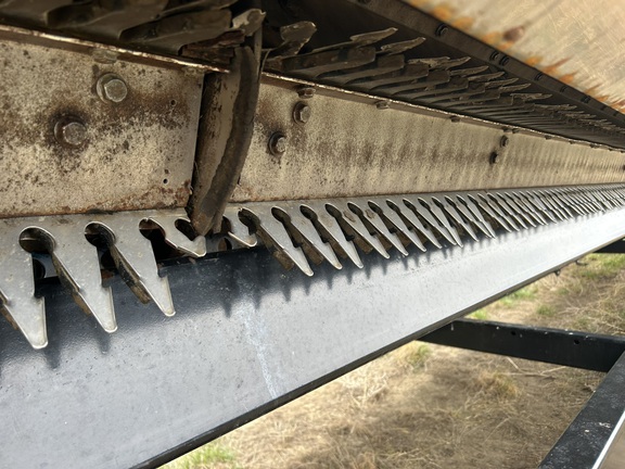 2014 Shelbourne XCV36 Header Combine