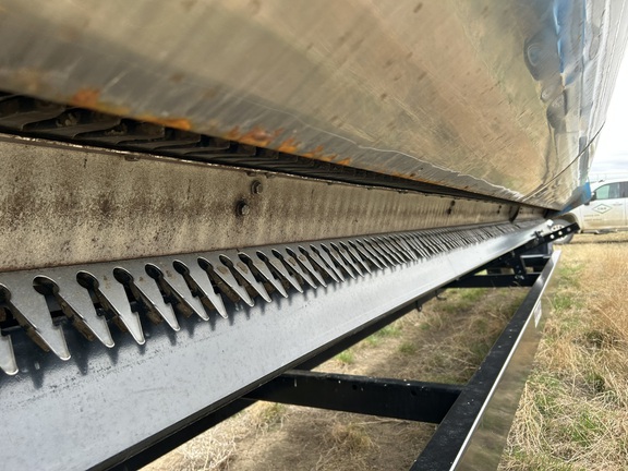 2014 Shelbourne XCV36 Header Combine