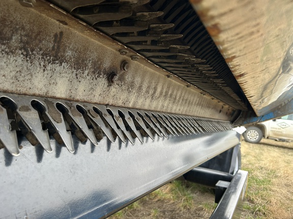 2014 Shelbourne XCV36 Header Combine
