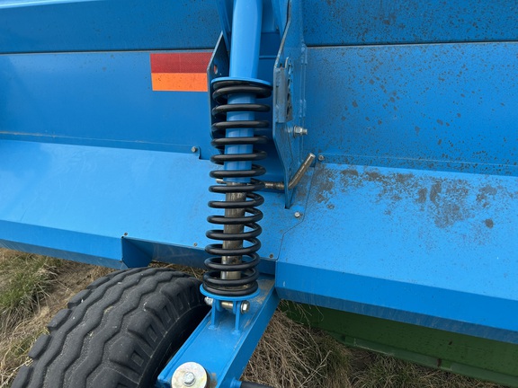 2015 Shelbourne XCV36 Header Combine