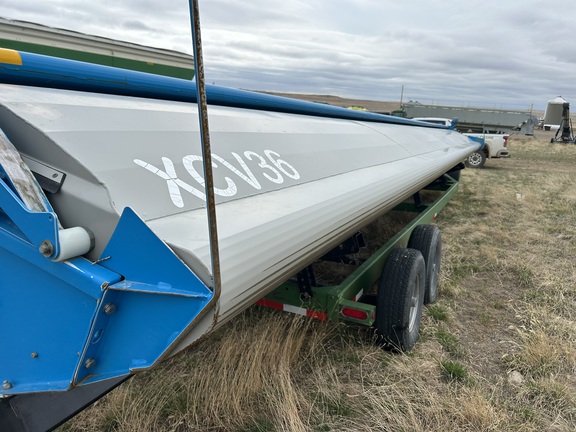 2015 Shelbourne XCV36 Header Combine
