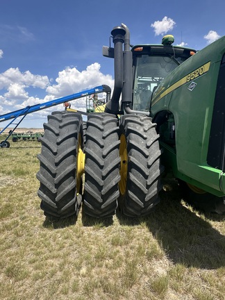 2006 John Deere 9520 Tractor 4WD