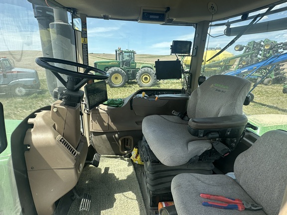 2006 John Deere 9520 Tractor 4WD