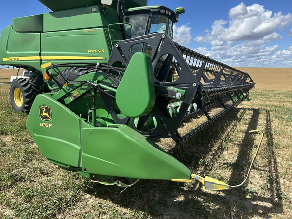2013 John Deere 635F Header Combine