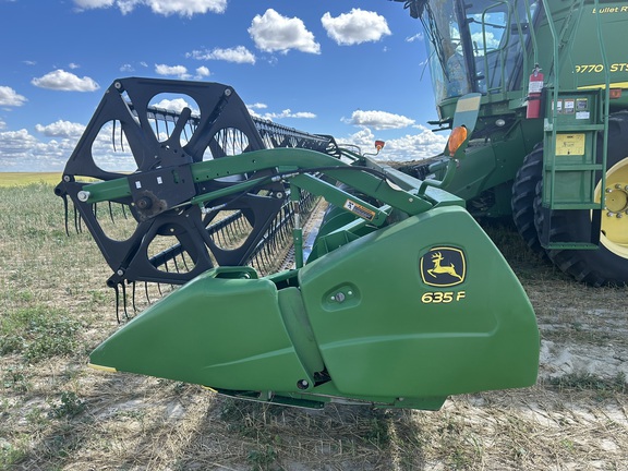2013 John Deere 635F Header Combine
