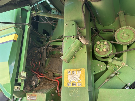 2012 John Deere S670 Combine